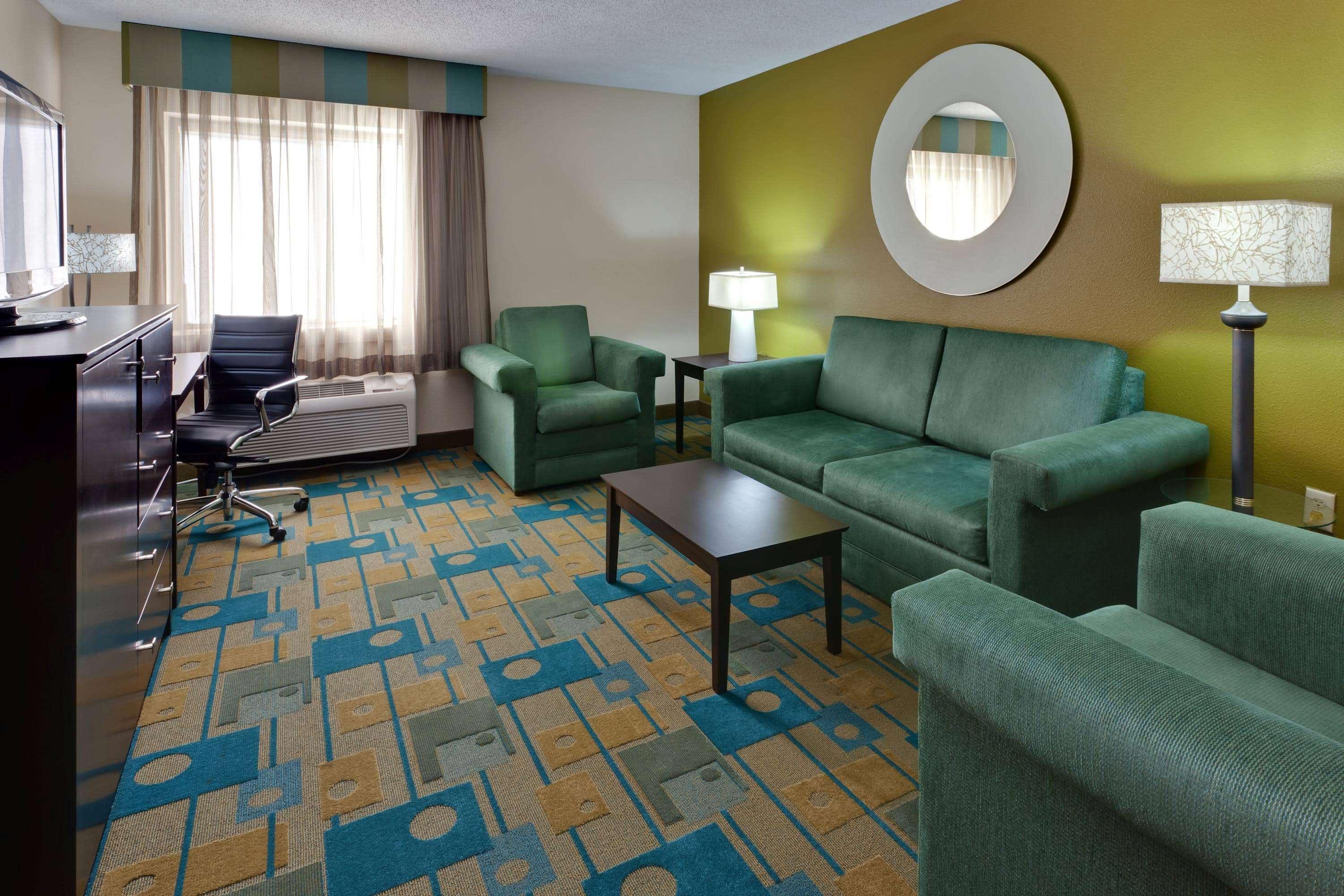 La Quinta By Wyndham Plattsburgh Hotel Екстериор снимка