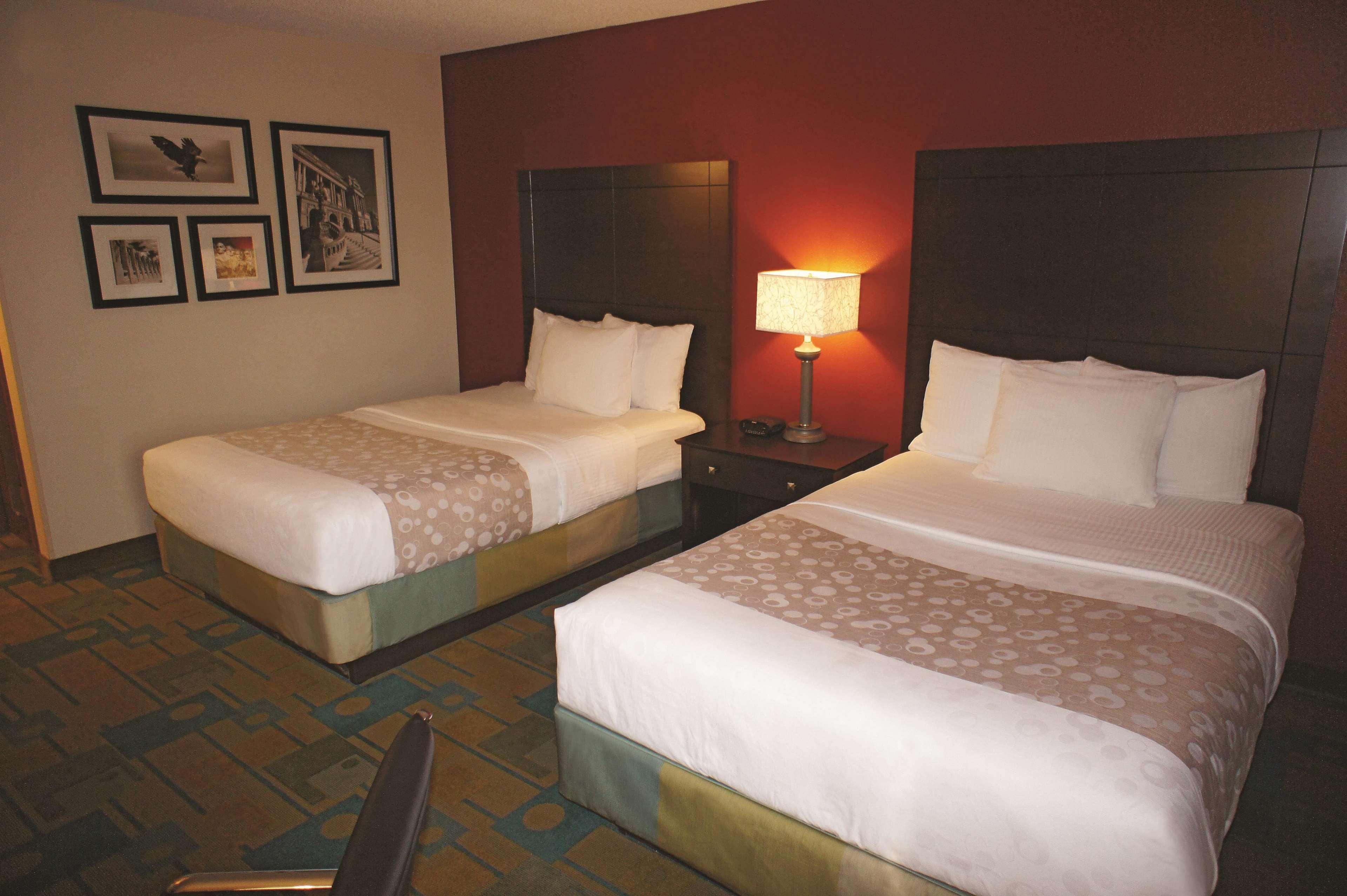 La Quinta By Wyndham Plattsburgh Hotel Екстериор снимка