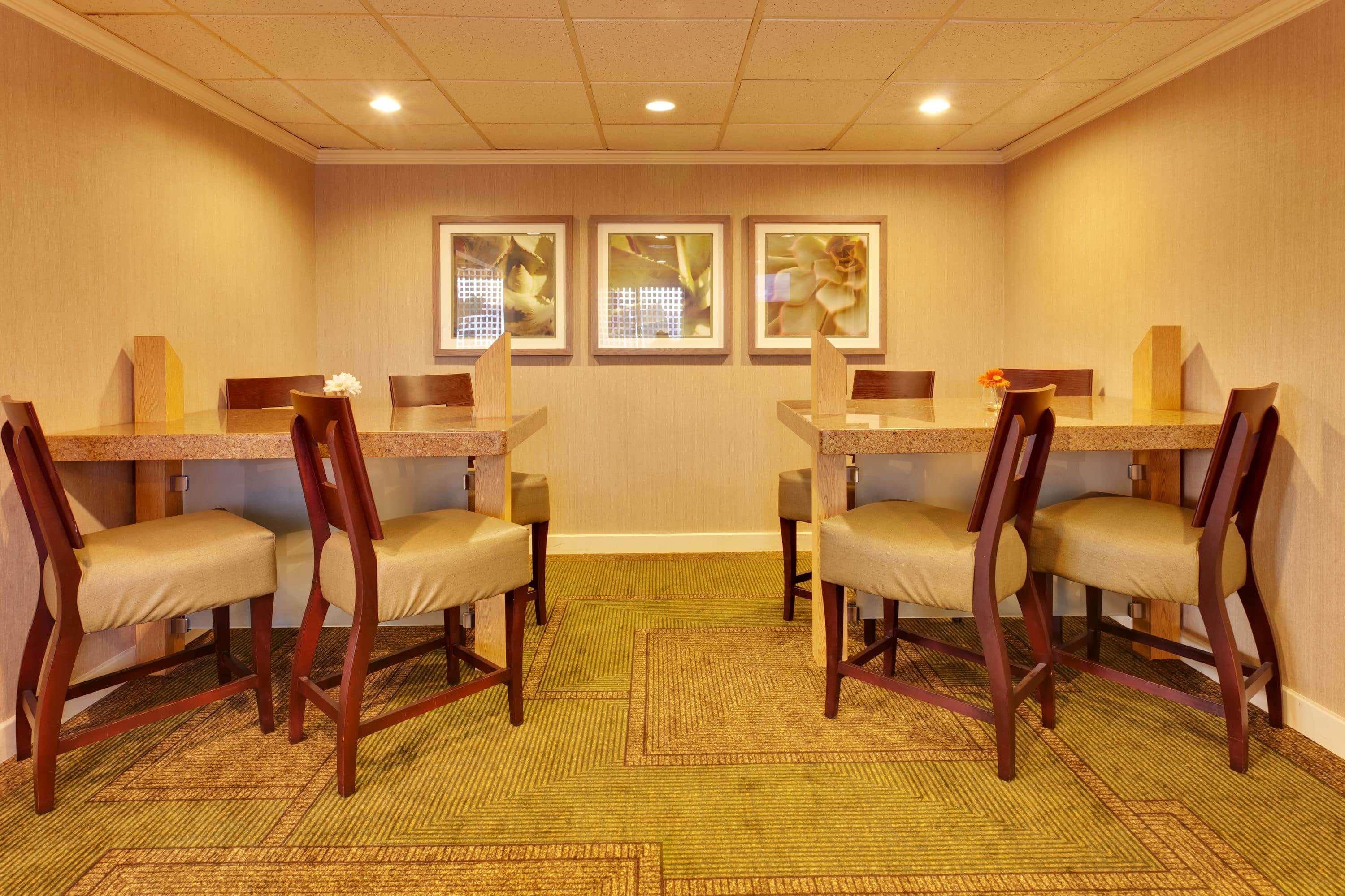 La Quinta By Wyndham Plattsburgh Hotel Екстериор снимка